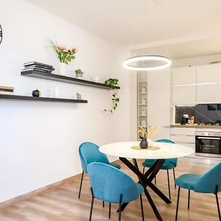 Апартаменты Tuscan Luxury In The Centre - With Wi-fi, Gym, Terrace Монтекатини-Терме